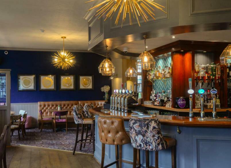 Kings Arms Hotel Брентфорд Екстериор снимка